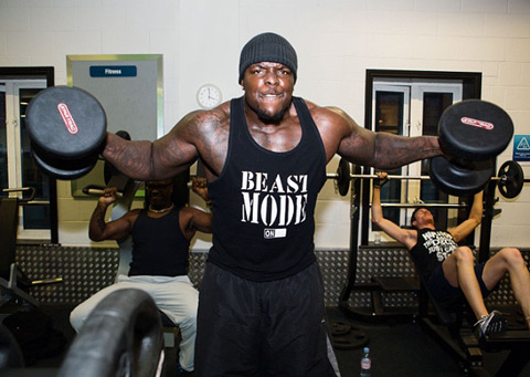 Adebayo Akinfenwa - Cầu Thủ Bóng Đá Có Thể Hình To Nhất Trong Thế Giới Thể Thao