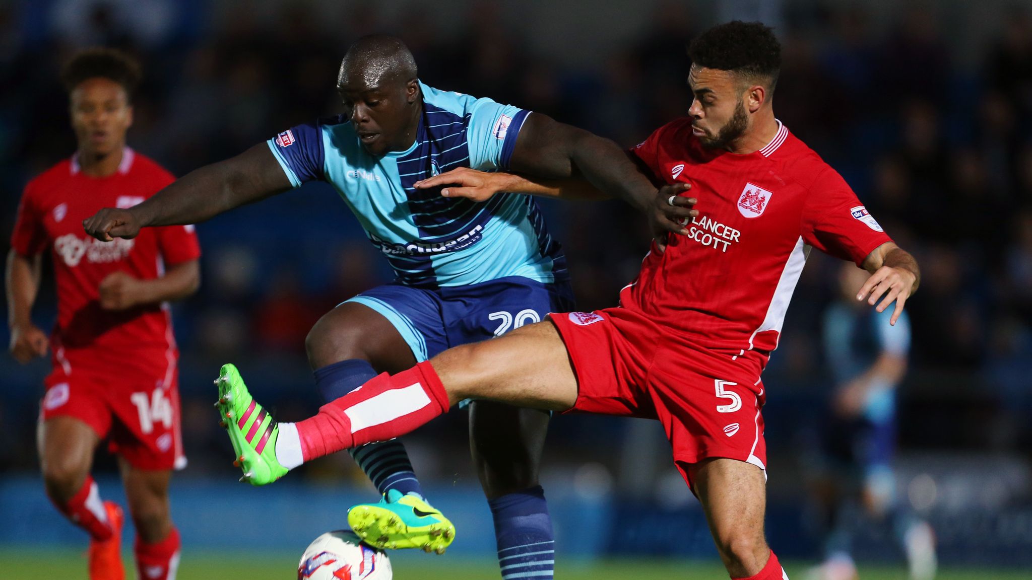 Adebayo Akinfenwa - Cầu Thủ Bóng Đá Có Thể Hình To Nhất Trong Thế Giới Thể Thao