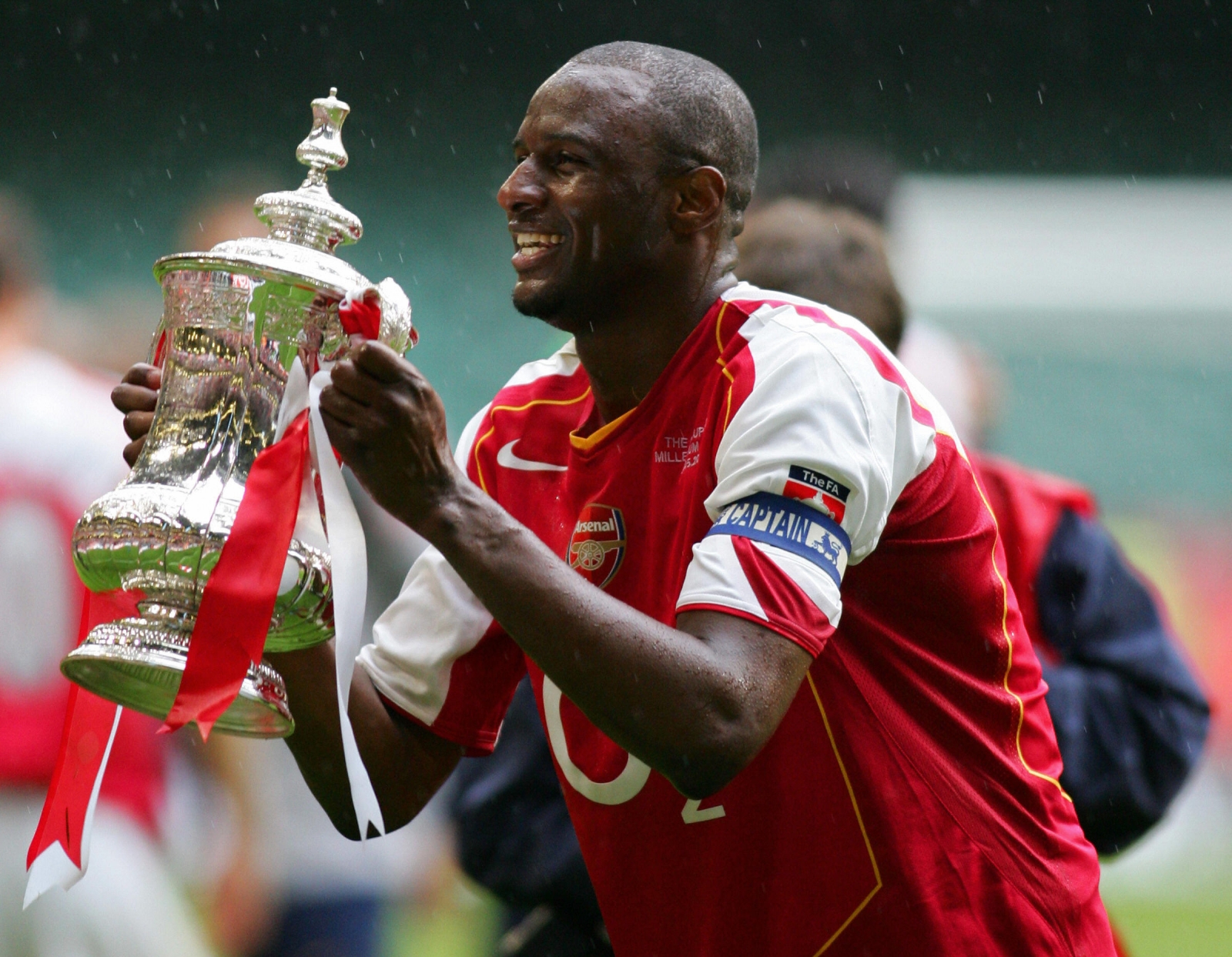 Patrick Vieira Huyền thoại bóng đá Pháp và hành trình vĩ đại của anh Patrick Vieira Huyền thoại bóng đá Pháp và hành trình vĩ đại của anh